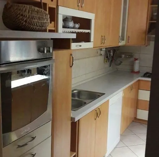 Ruza Μακάρσκα