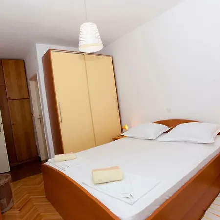 Ruza Lejlighed Makarska